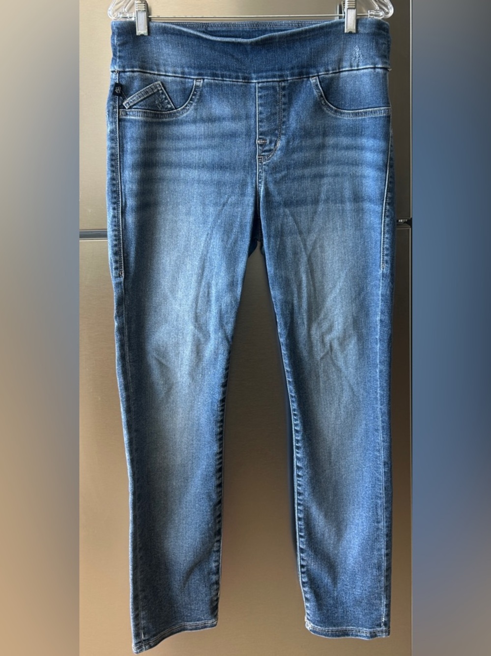 Rock & Republic Denim Rx Pull On Jeans Size 12 Slimming Stretch Mid Rise